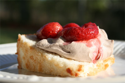 angelfoodcake3 Angel Food Cake